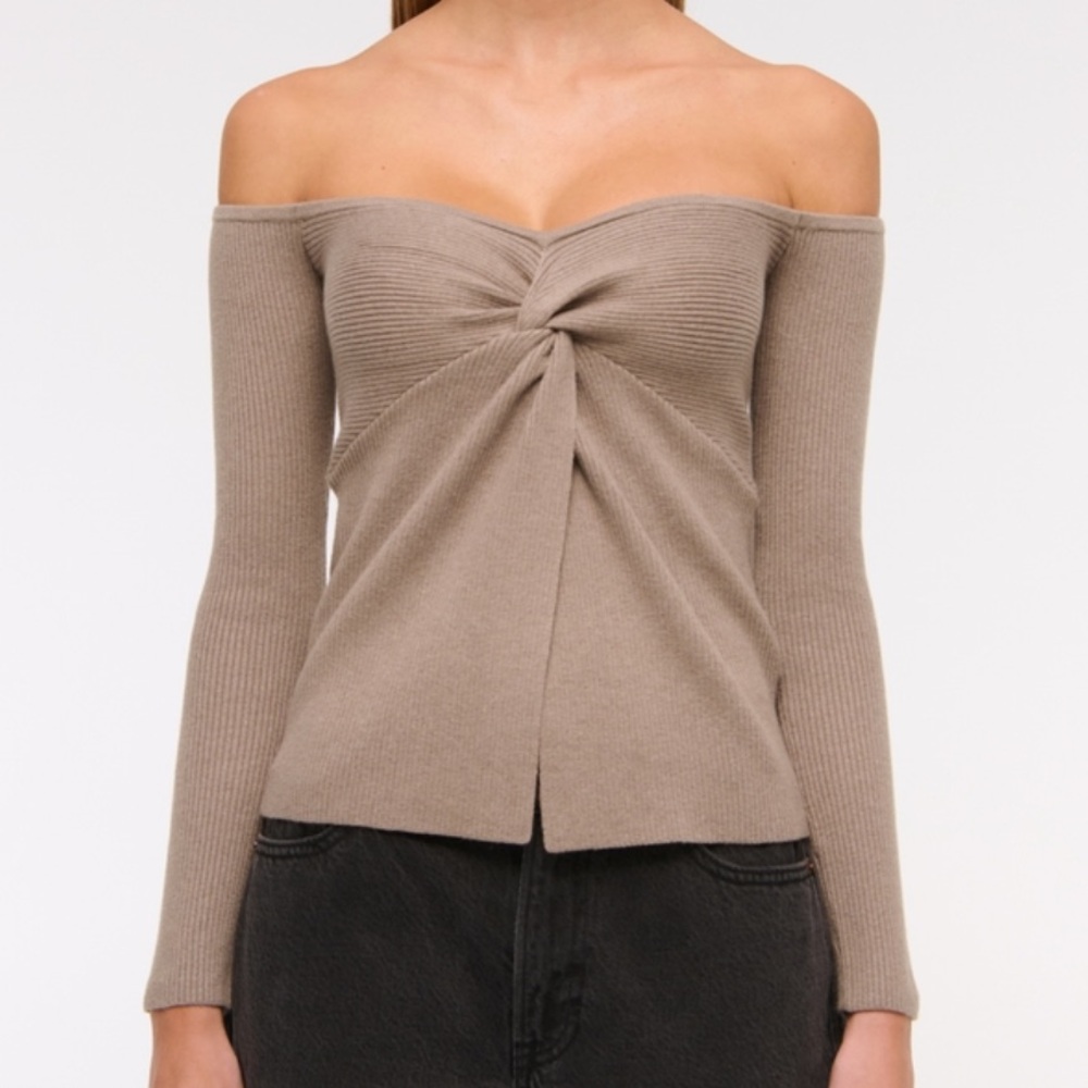 NWT Abercrombie & Fitch Off-Shoulder Twist Sweater Top